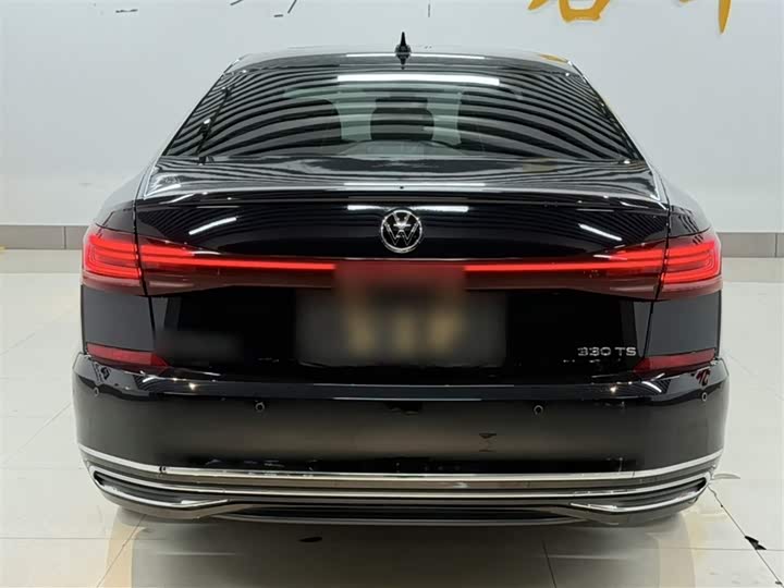 Фото 11 - Volkswagen Passat