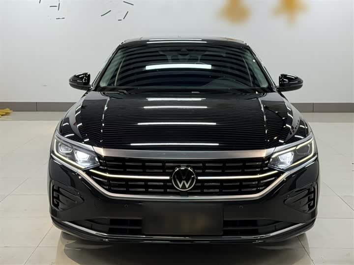 Фото 8 - Volkswagen Passat