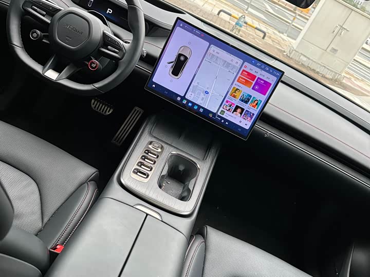 Фото 18 - Xiaomi SU7