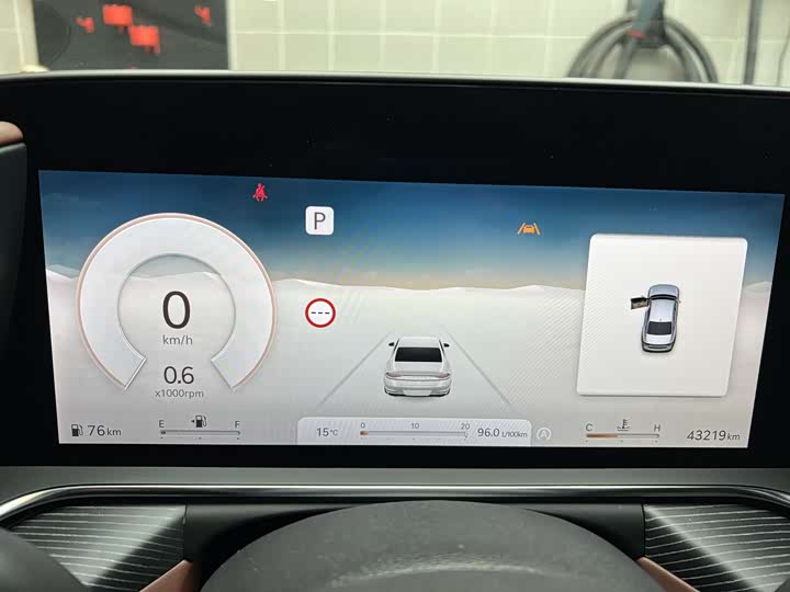 Фото 12 - Genesis G90