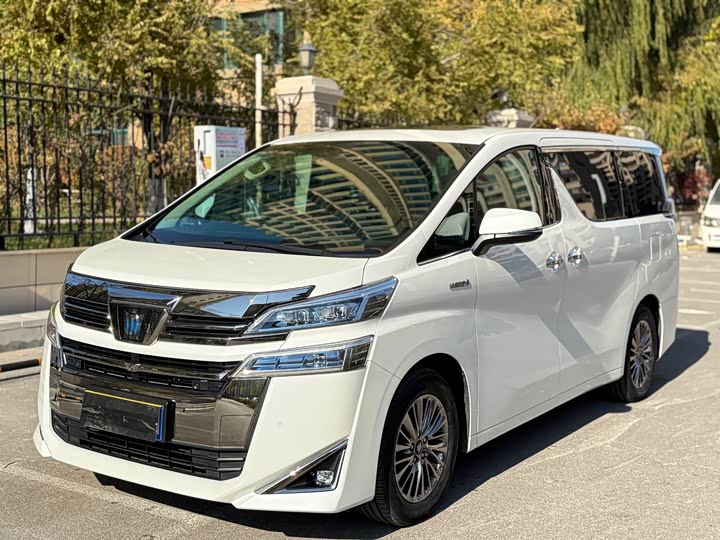 Фото 1 - Toyota Vellfire