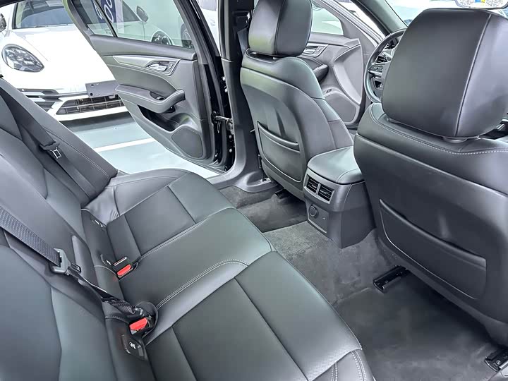 Фото 15 - Cadillac CT5