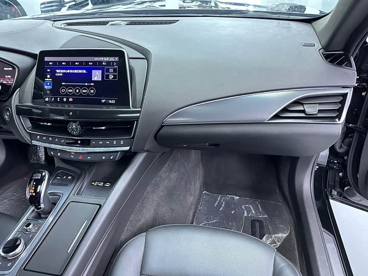 Фото 18 - Cadillac CT5