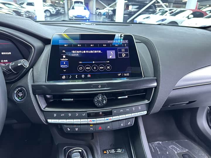 Фото 9 - Cadillac CT5