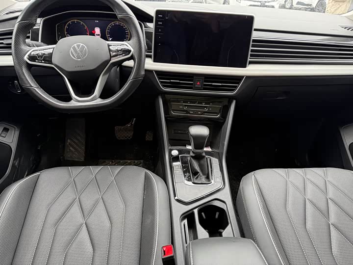 Фото 6 - Volkswagen Tiguan L Pro