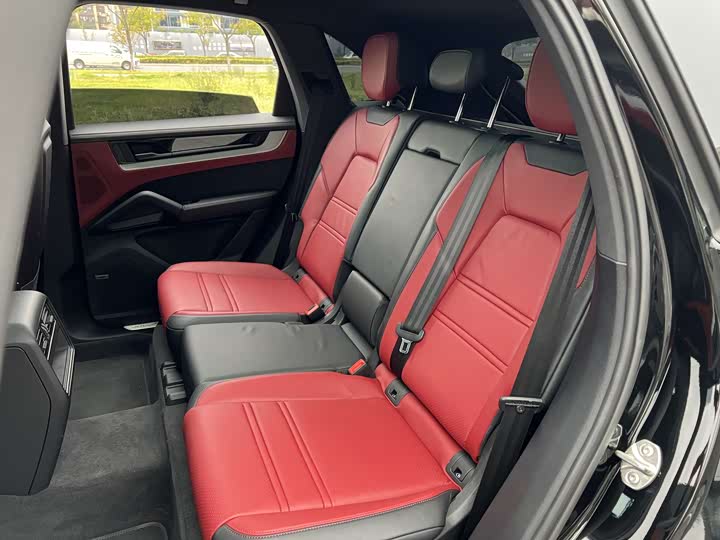 Фото 11 - Porsche Cayenne