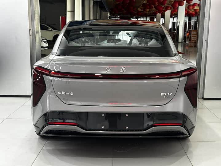 Фото 12 - Hongqi EH7