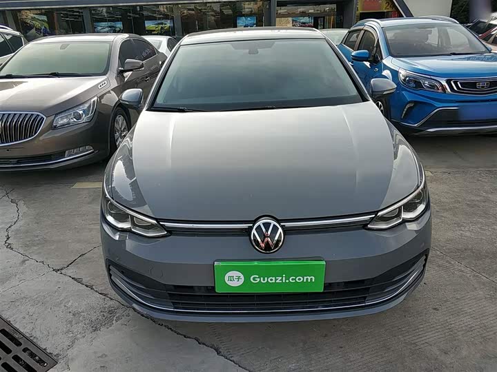 Фото 3 - Volkswagen Golf