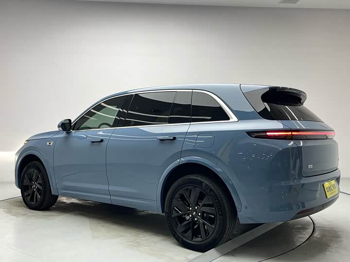 Фото 21 - LiXiang L7