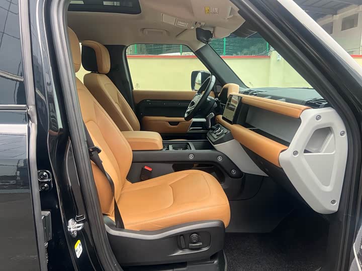 Фото 13 - Land Rover Defender