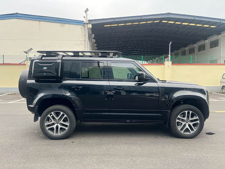 Фото 15 - Land Rover Defender