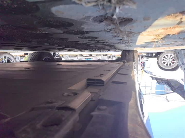 Фото 22 - Zeekr 001