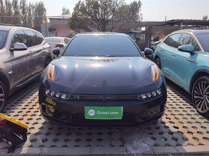 Фото 3 - Zeekr 001