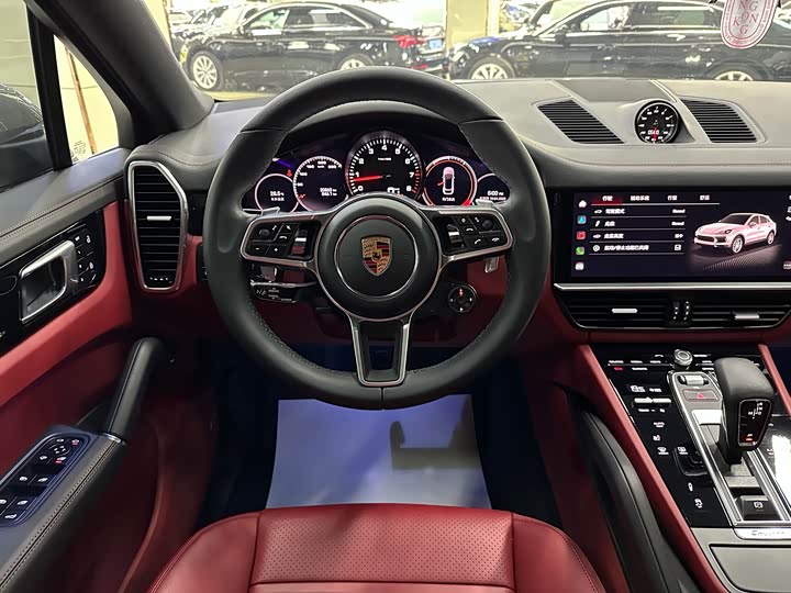 Фото 11 - Porsche Cayenne