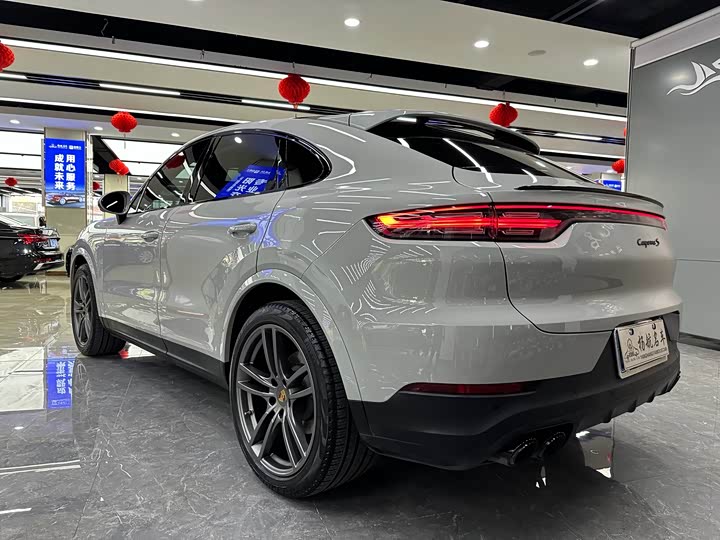 Фото 4 - Porsche Cayenne