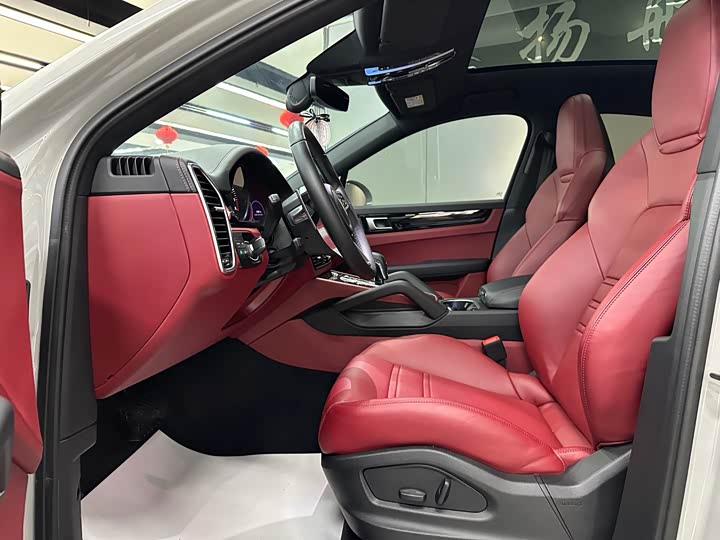 Фото 8 - Porsche Cayenne