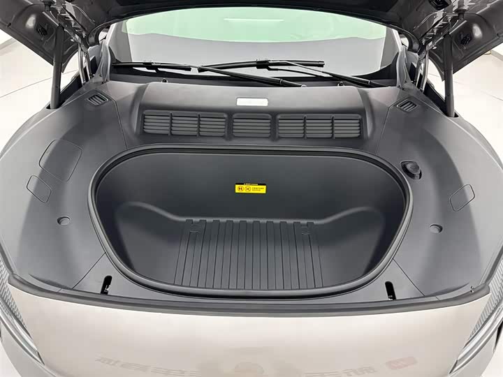 Фото 25 - Xiaomi YU7