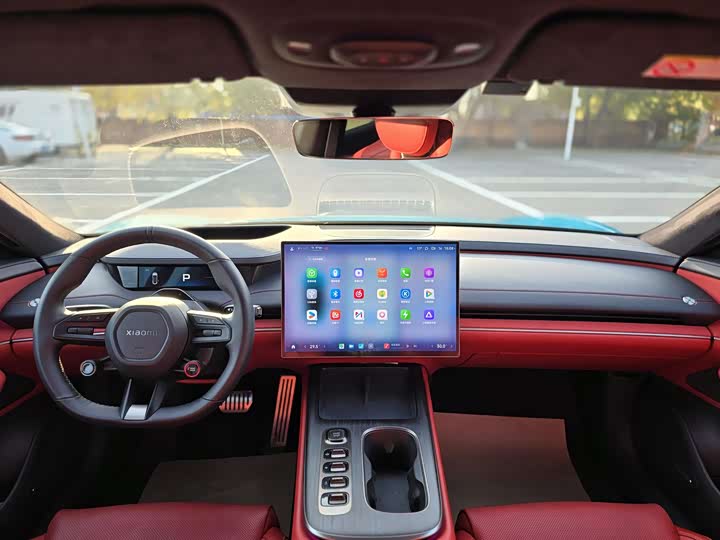 Фото 10 - Xiaomi SU7