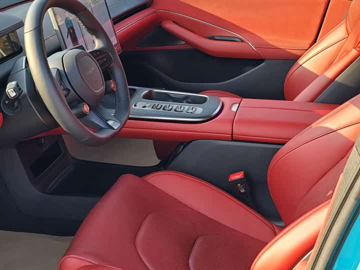 Фото 11 - Xiaomi SU7