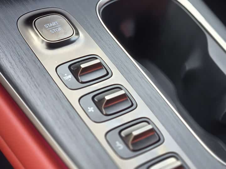 Фото 17 - Xiaomi SU7