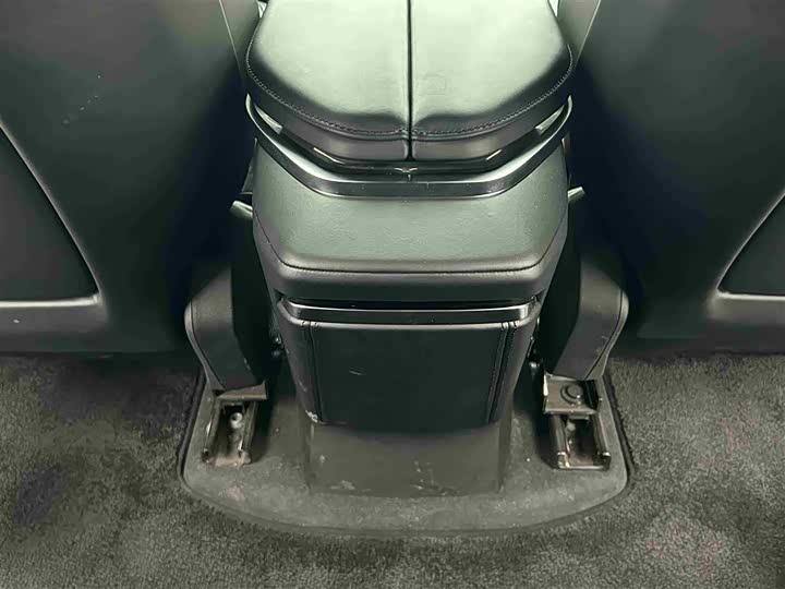 Фото 11 - HiPhi Y