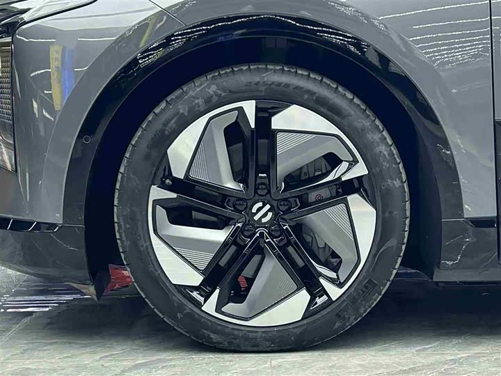 Фото 5 - HiPhi Y