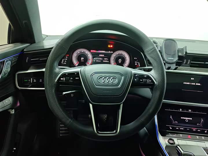 Фото 11 - Audi A6L