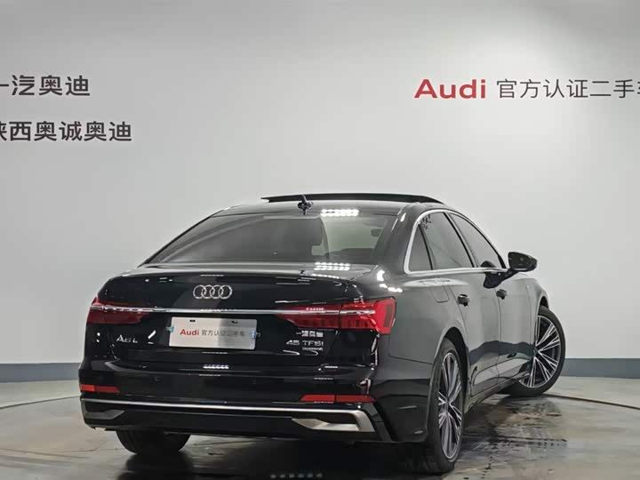 Фото 4 - Audi A6L