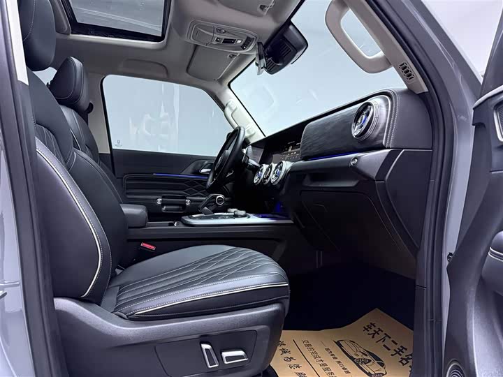 Фото 5 - Tank 300