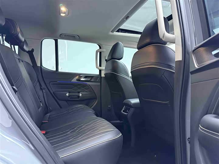 Фото 6 - Tank 300