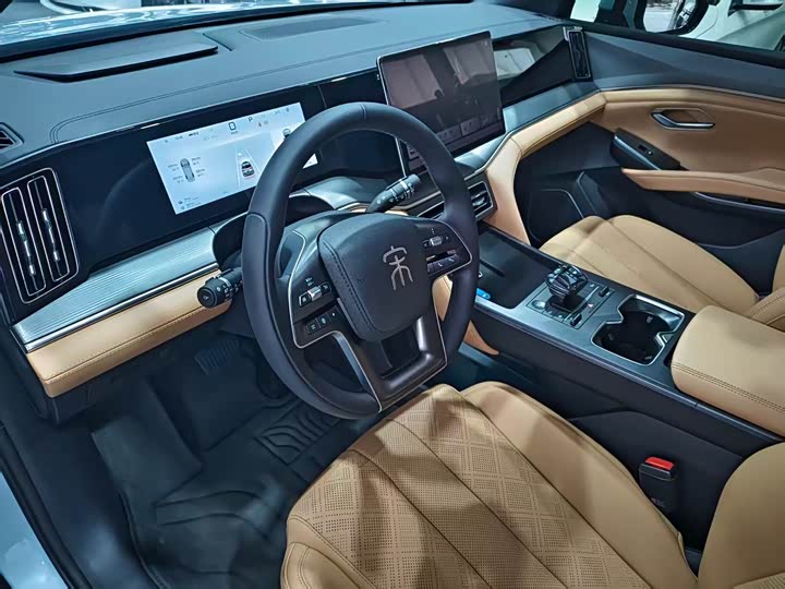 Фото 11 - BYD Song L DM-i Hybrid