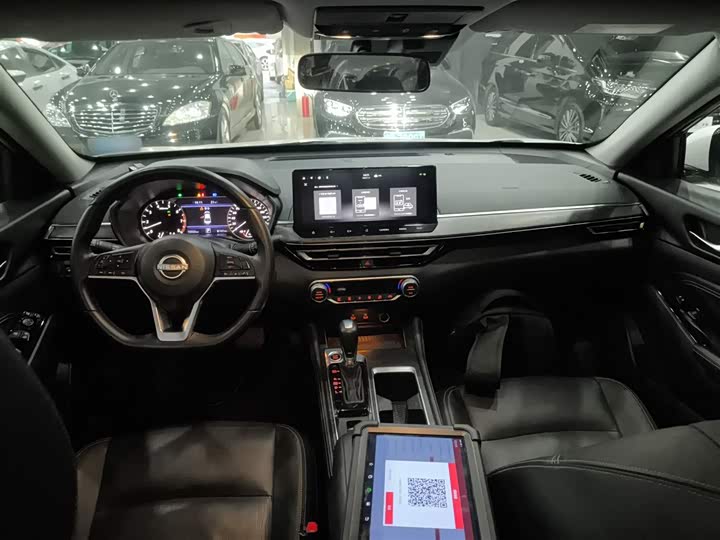 Фото 10 - Nissan Teana