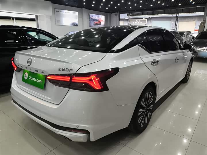 Фото 7 - Nissan Teana