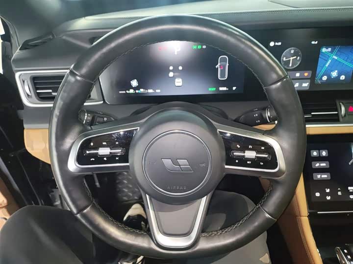 Фото 11 - LiXiang One