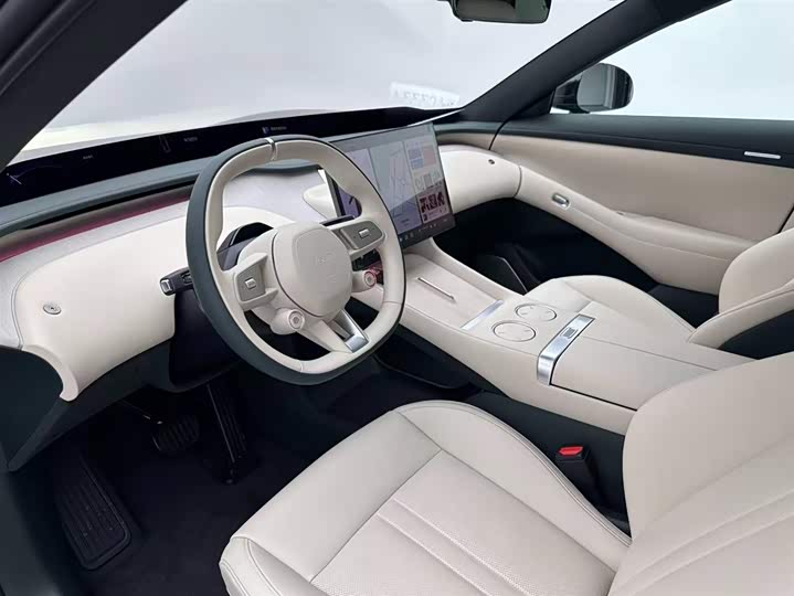 Фото 15 - Xiaomi YU7