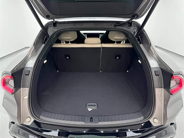 Фото 27 - Xiaomi YU7