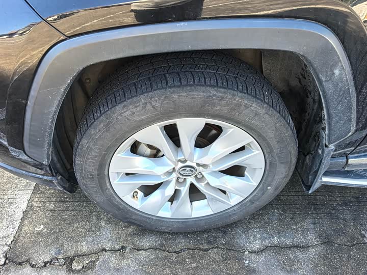 Фото 12 - Toyota Wildlander