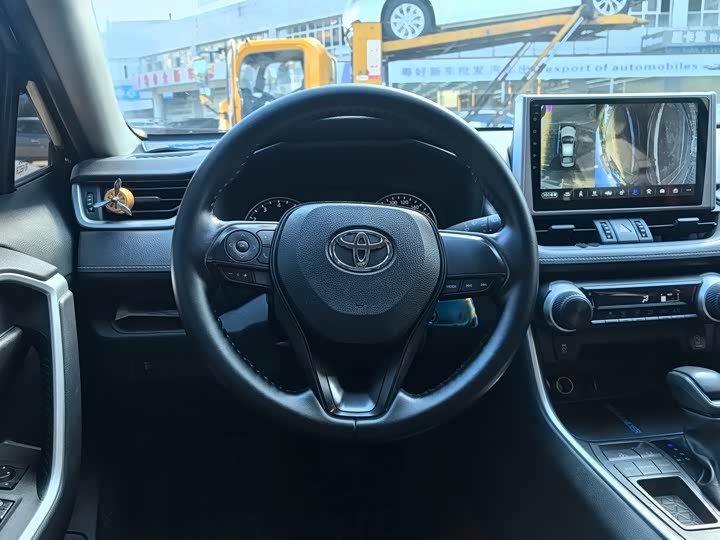 Фото 14 - Toyota Wildlander