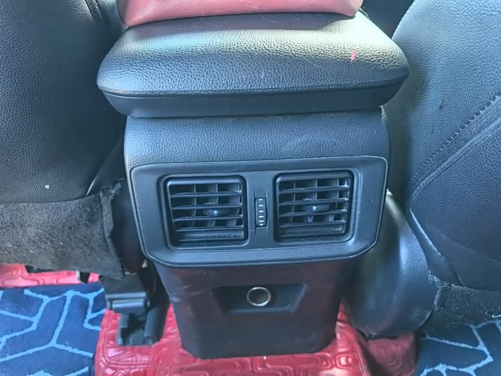 Фото 16 - Toyota Wildlander