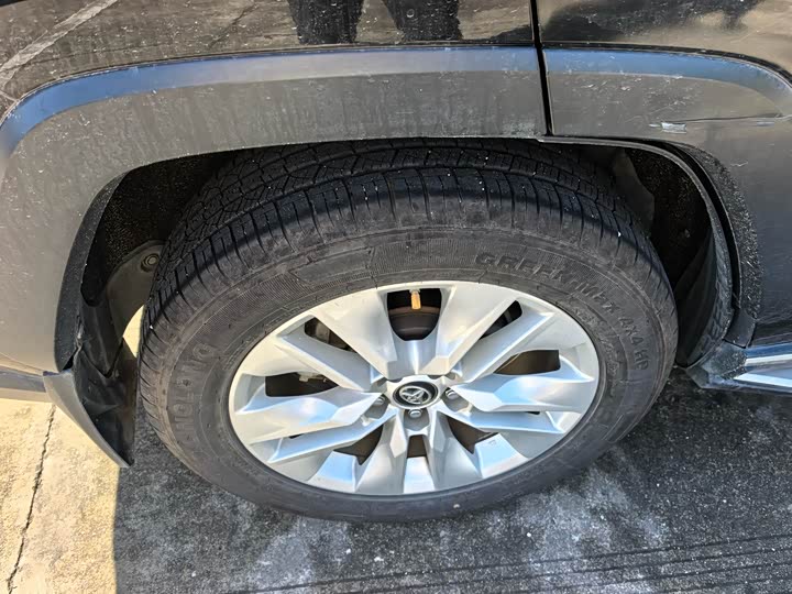 Фото 18 - Toyota Wildlander