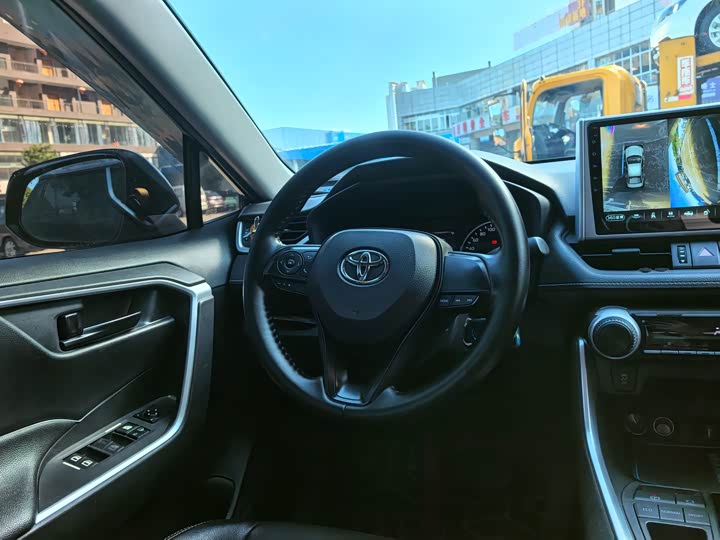 Фото 7 - Toyota Wildlander