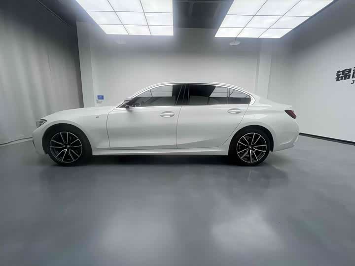 Фото 9 - BMW 3 Series