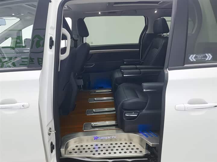 Фото 15 - GAC Trumpchi M8