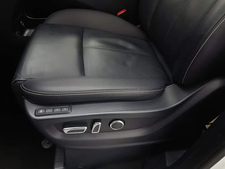 Фото 20 - GAC Trumpchi M8