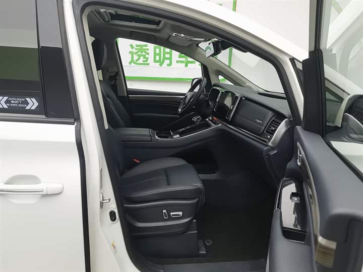 Фото 23 - GAC Trumpchi M8