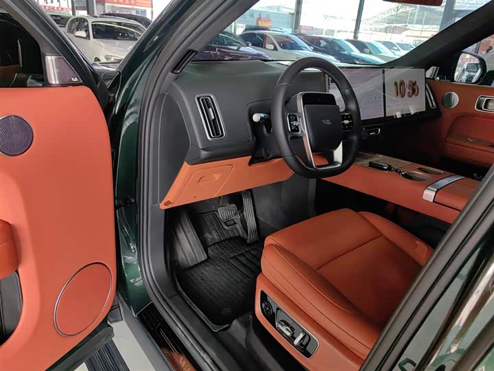 Фото 16 - LiXiang L8