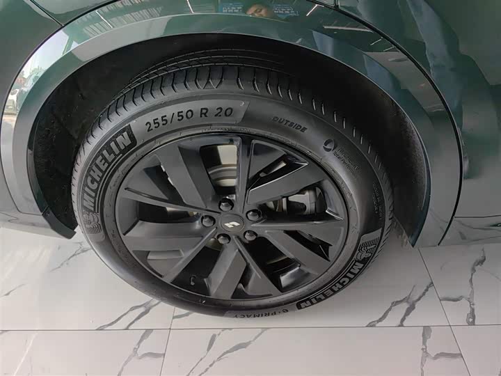 Фото 26 - LiXiang L8