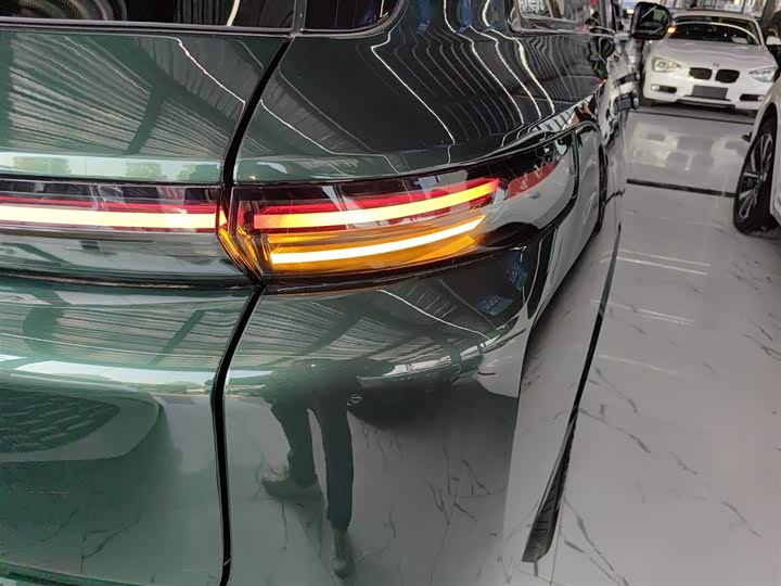 Фото 8 - LiXiang L8