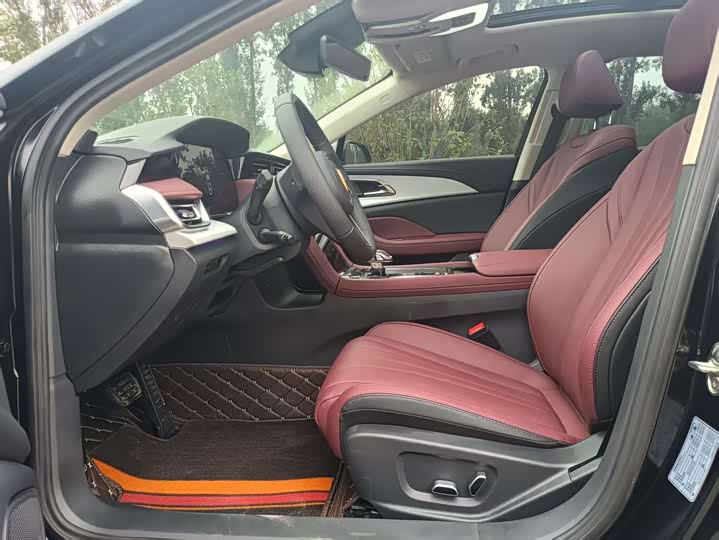 Фото 4 - Hongqi H5