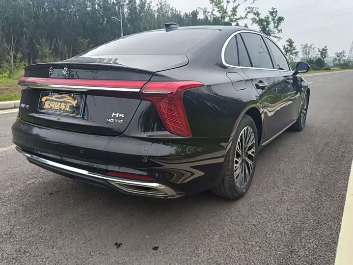 Фото 9 - Hongqi H5